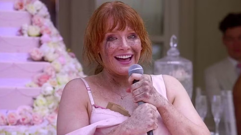 Black Mirror, Nosedive, muddied-up Lacie giving a terrible speech at a wedding