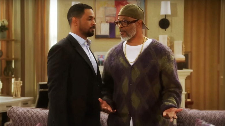 Junior de Damon Wayans Jr se encuentra al lado del Poppa de Daman Wayans en la casa de Poppa