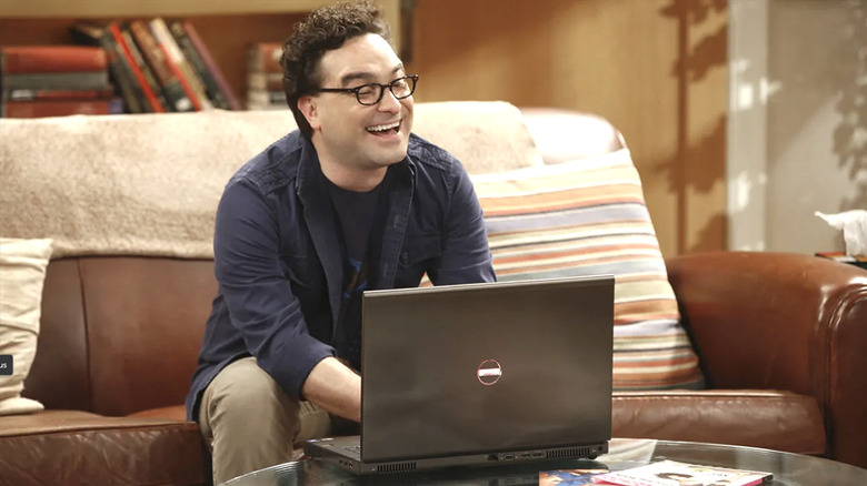 Leonard writing on his laptop in The Big Bang Theory