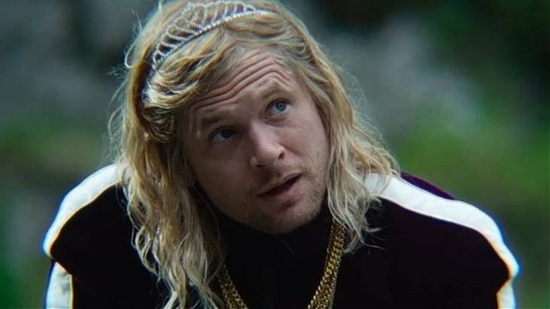 Jimmy Crystal wears a tiara in 28 Years Later: The Bone Temple