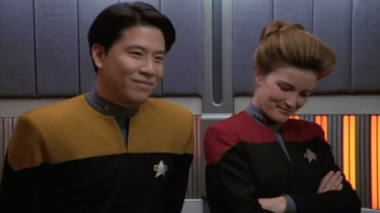 Harry Kim and Captain Janeway in a turbolift on Star Trek: Voyager