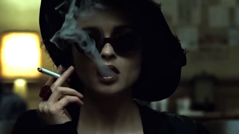 Fight Club, Marla smoking with sunglasses on