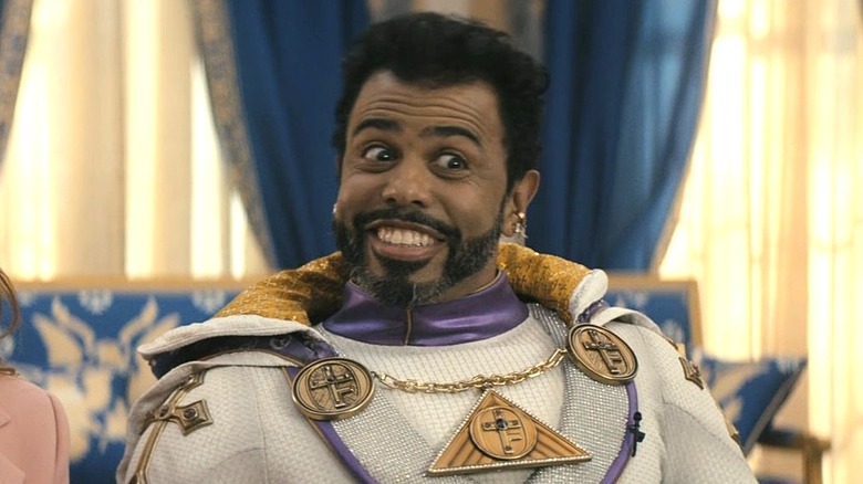 Oh-Father (Daveed Diggs) smiling on 