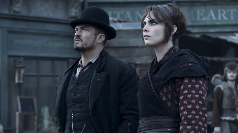 Orlando Bloom in the role of Recruit Villatet stands beside Kara Delevins like Stonimus's short article, and she looks confused from the carnival
