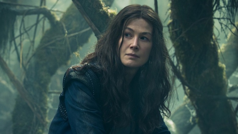Close up of Moiraine looking serious