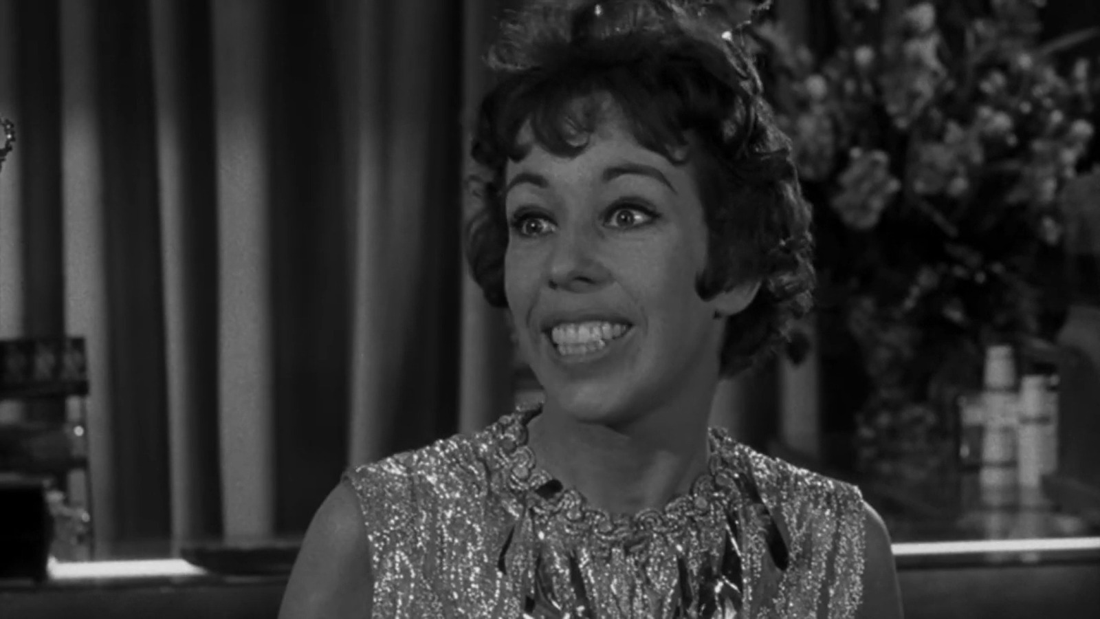 Why Rod Serling Apologized To Carol Burnett After Her Twilight Zone Episode