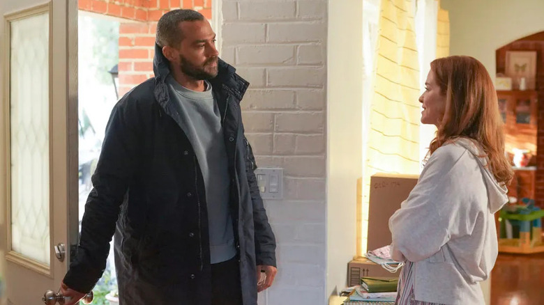 Jackson talking to April in her living room in Grey's Anatomy