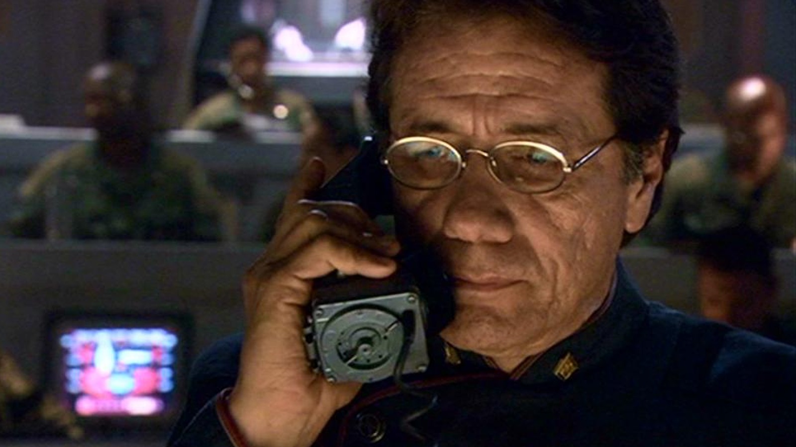 slashfilm.com - Devin Meenan - Why Some Of Battlestar Galactica's Technology Seems Unadvanced