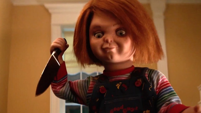 Chucky holding a knife in Chucky TV show