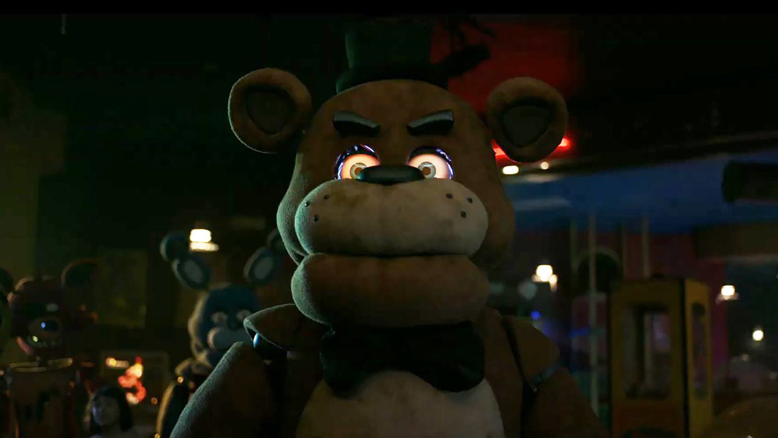 SOMETHING IS HORRIFYINGLY WRONG WITH THE FNAF 2 ANIMATRONICS..
