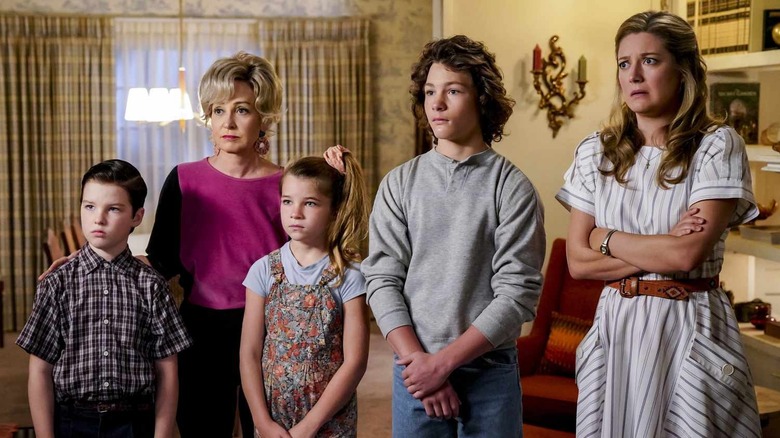Young Sheldon Meemaw Missy Georgie and Mary looking at someone on Young Sheldon