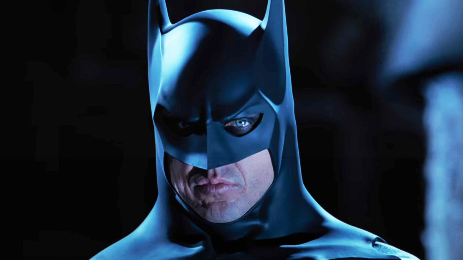 Why The Flash Bringing Back Michael Keaton's Batman Has Us Very Worried