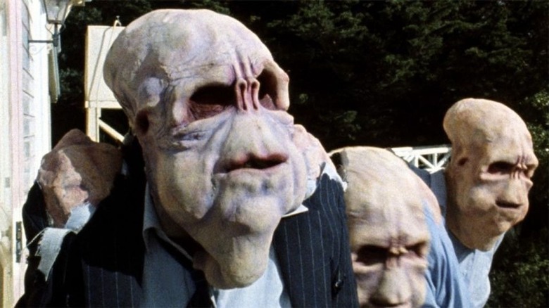 "Bad Taste" Aliens looking around