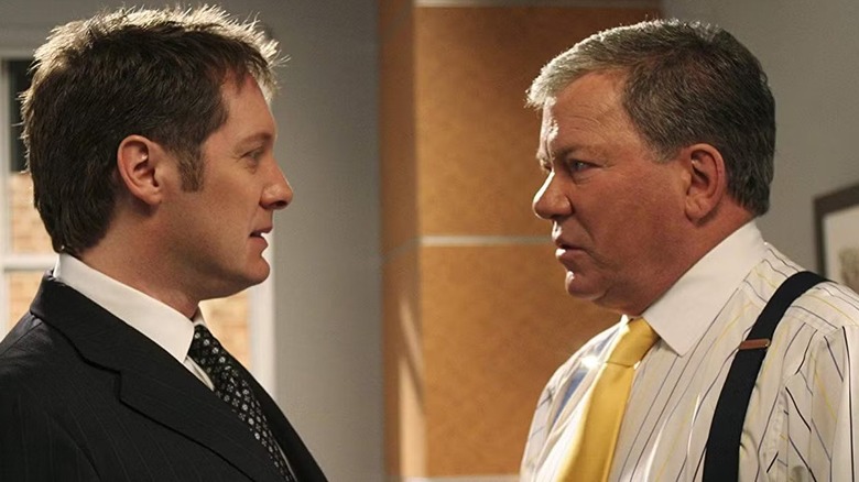 Alan Shore e Denny Crane estão olhando para cada um dos Boston