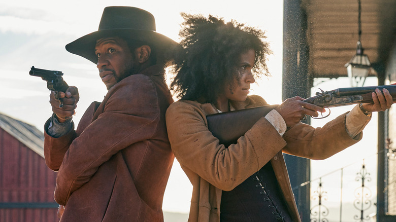 Jonathan Majors and Zazie Beetz in The Harder They Fall