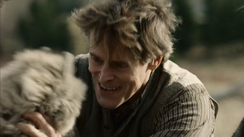 विलेम डॅफोचे लिओनहार्ड सेपला टोगोमध्ये डिझेलचे टोगो पाळीव करतात