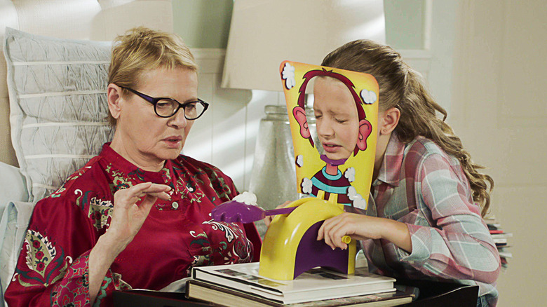 Dianne Wiest playing game Giselle Eisenberg Life in Pieces