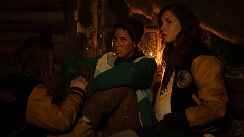 Jasmin Savoy Brown, Sophie Nelisse, Yellowjackets