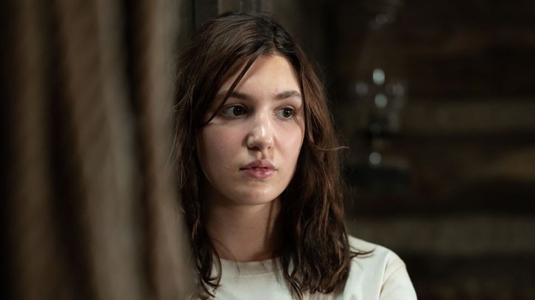 Teen Shauna in Yellowjackets