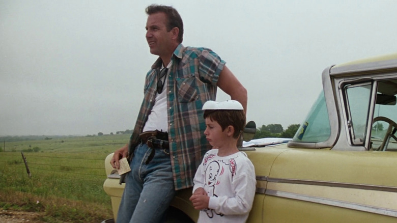 Kevin Costner and T.J. Lowther as Butch and Phillip in A Perfect World
