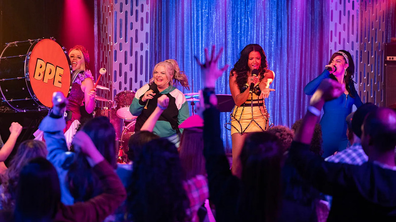Summer Gloria Wickie and Dawn performing BPE on Girls5Eva
