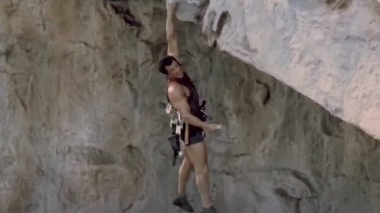 Stallone pasa el rato en el Cliffhanger