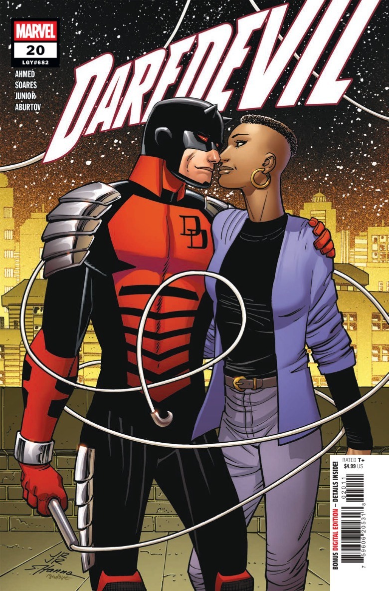 Daredevil #20 Daredevil dalam Kostum Hitam-Red dengan Kulit Nyla