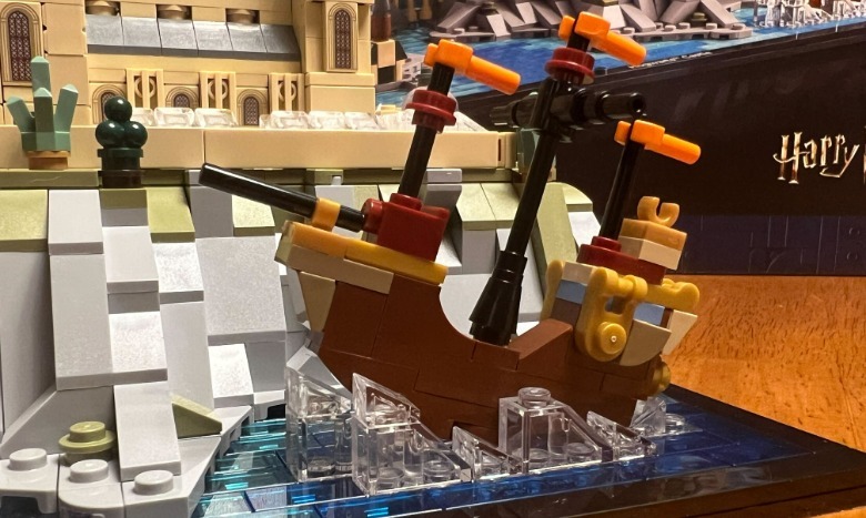 LEGO Harry Potter Hogwarts Castle and Grounds