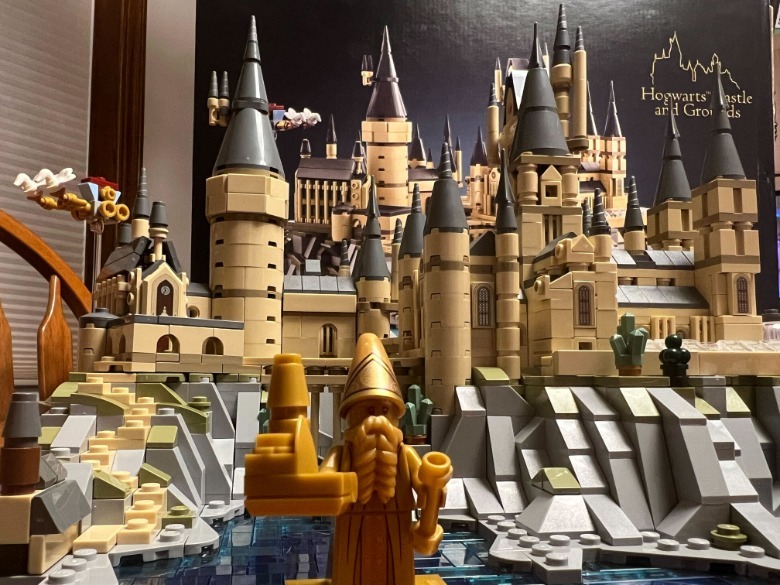 LEGO Harry Potter Hogwarts Castle and Grounds