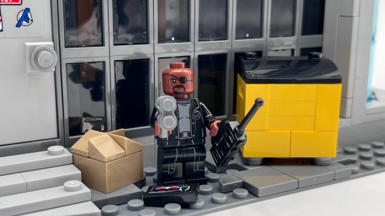LEGO Avengers Tower Nick Fury in the alley