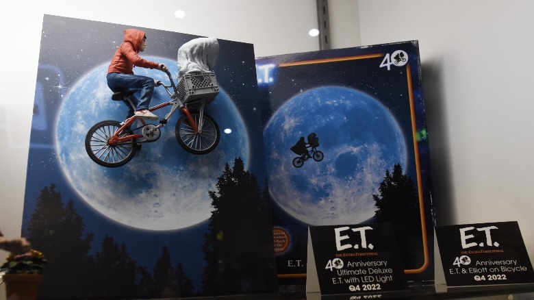 NECA E.T. The Extra-Terrestrial Action Figures