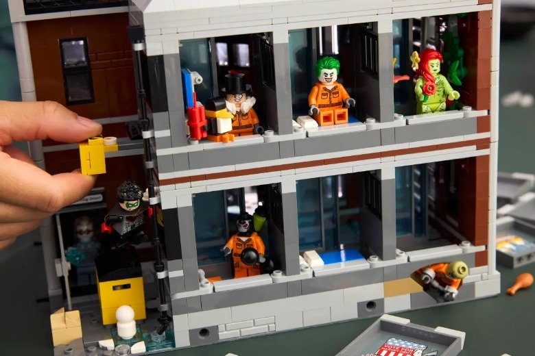 Lego Arkham Asylum open cells