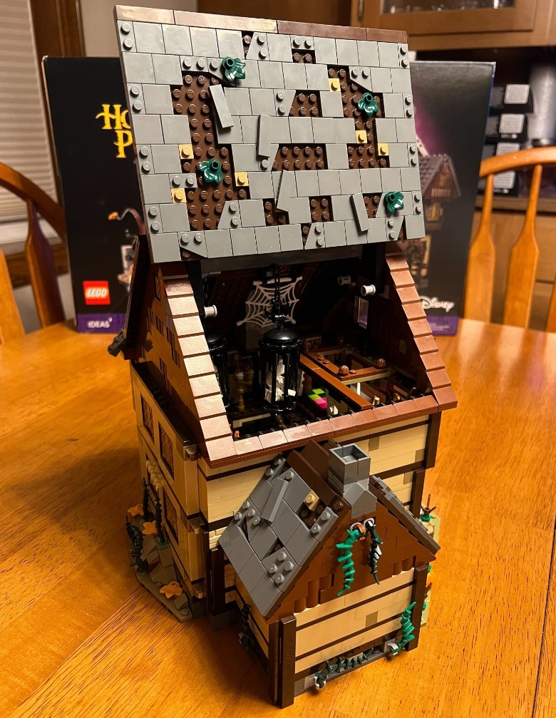 LEGO Hocus Pocus Sanderson Sisters Cottage