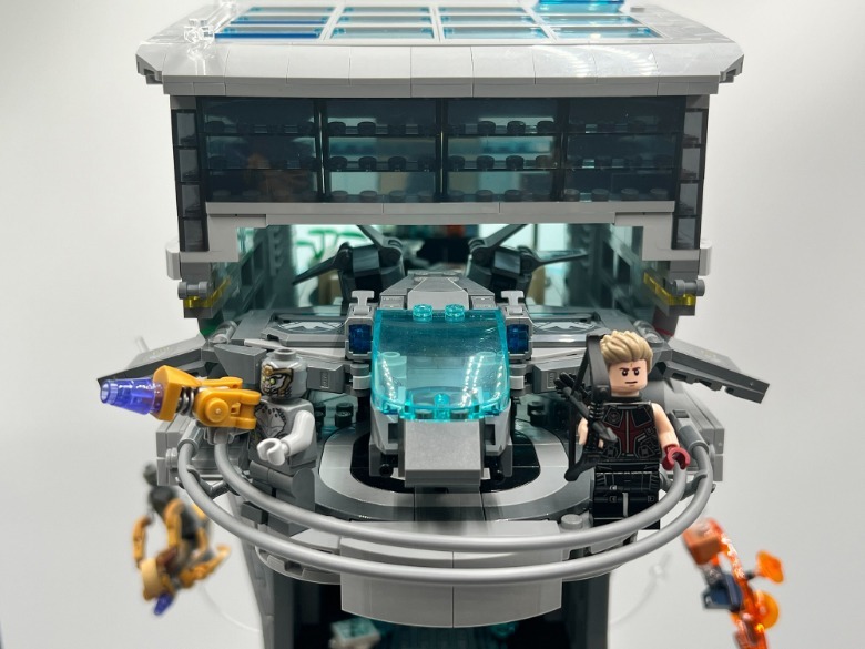 LEGO Avengers Tower Quinjet-Landeplatz