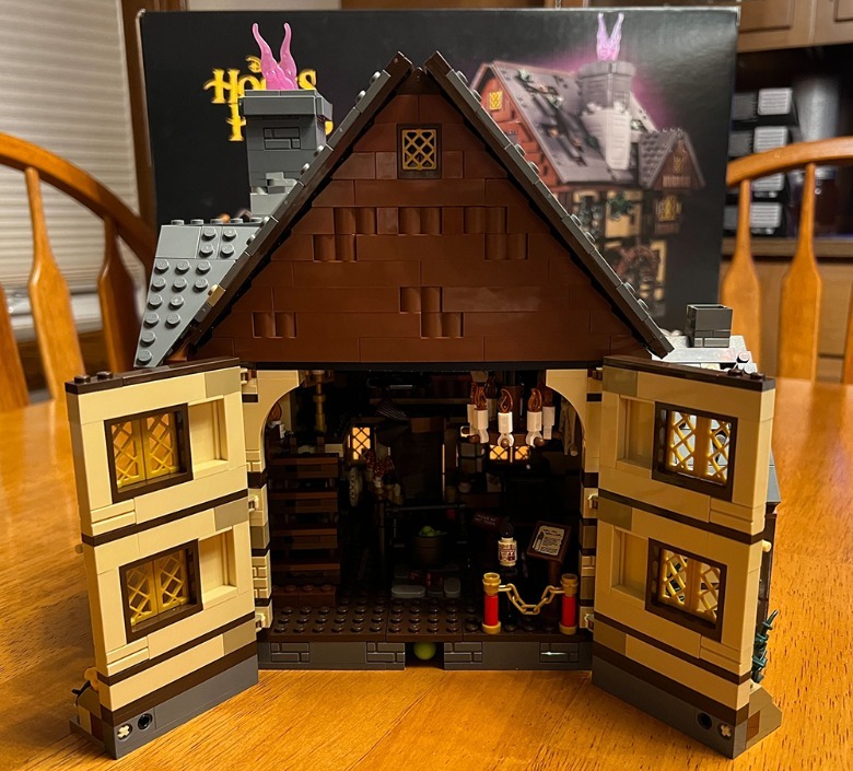 LEGO Hocus Pocus Sanderson Sisters Cottage