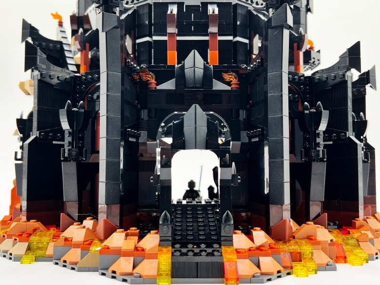 LEGO Lord of the Rings Barad Dur fortress foundation