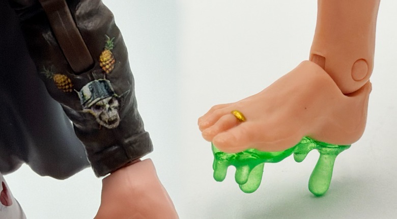 Dungeon Crawler Carl Action Figure