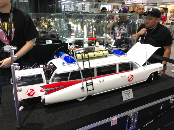 BlitzWay's 1/6th Scale Ghostbusters Ecto-1