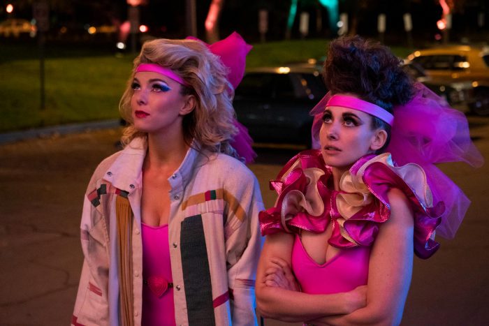 GLOW s3 Alison Brie Betty Gilpin