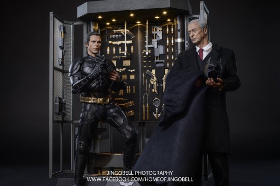 Hot Toys Batman Armory