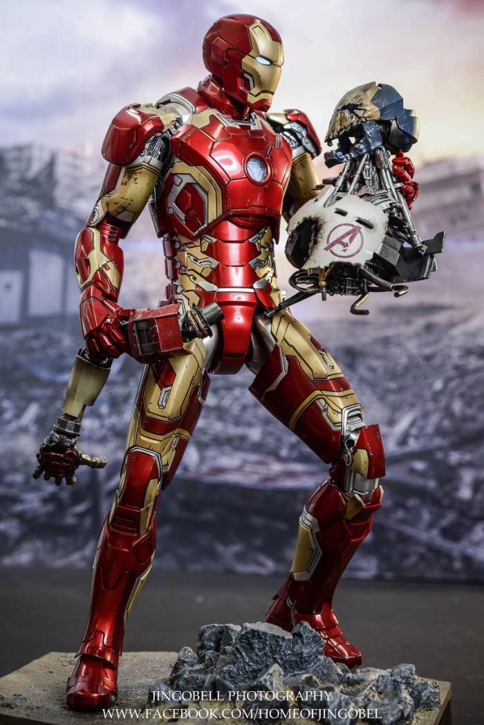Hot Toys Iron Man Ultron