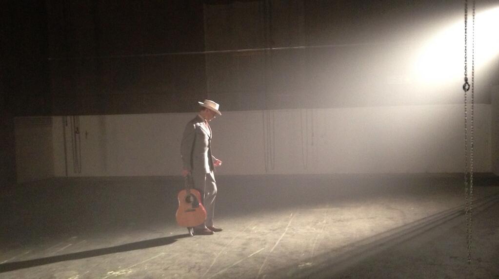 First Look: Tom Hiddleston As Hank Williams In 'I Saw The Light'