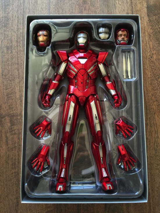 Hot Toys Iron Man Mark 33 Silver Centurion Sixth Scale Figure