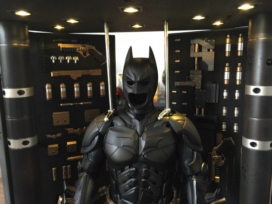 Hot Toys The Dark Knight Batman Armory Sixth Scale Figure Set