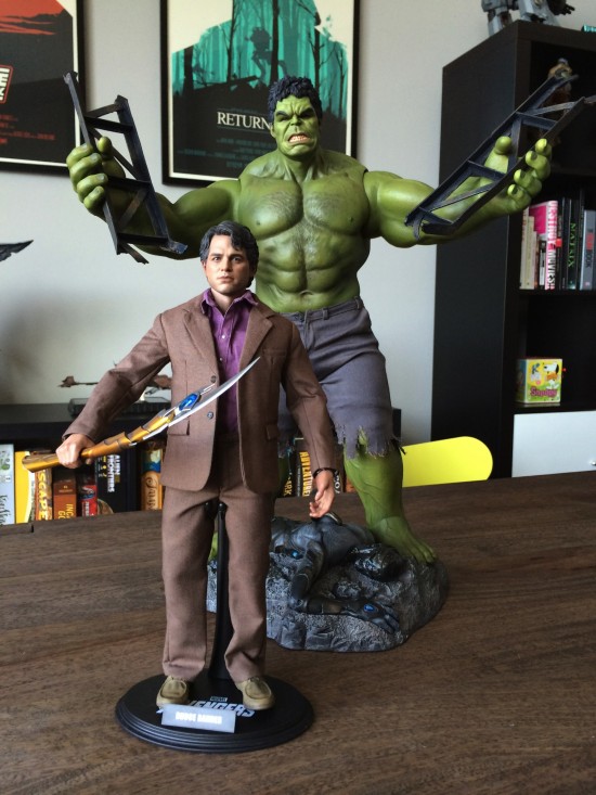 Hot Toys Bruce Banner with Chitauri scepter and Hulk