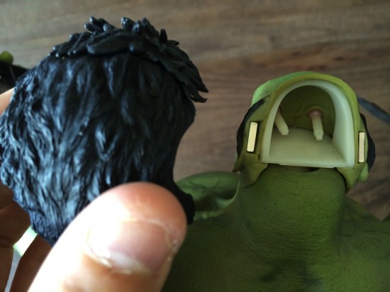 Hot Toys Hulk Sixth Scale figure eyes