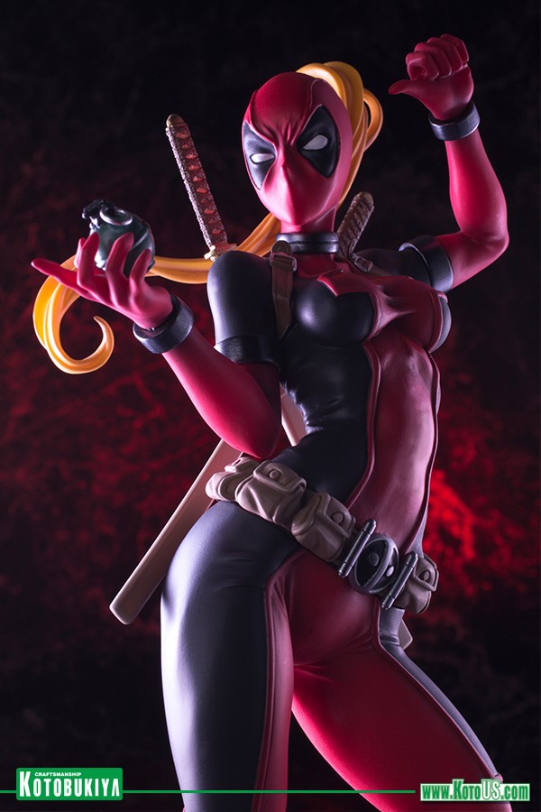 Lady Deadpool statue