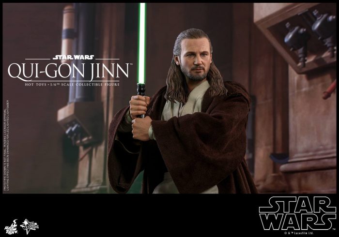 Qui-Gon Jinn Hot Toys