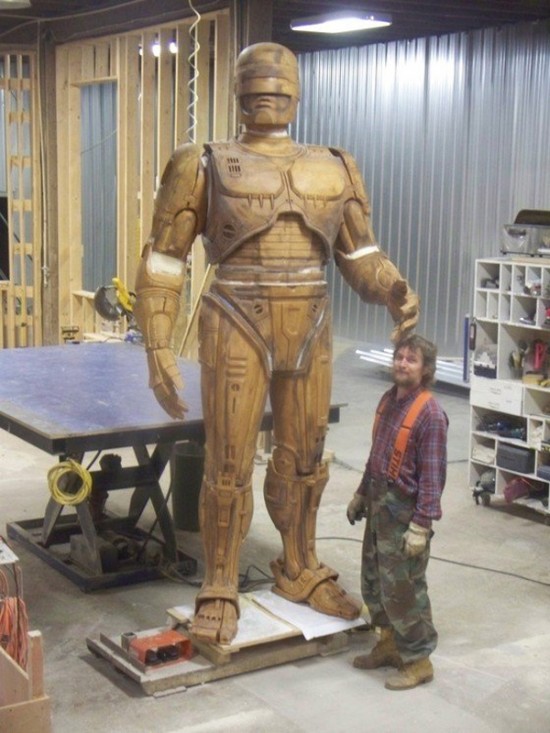 Robocop statue