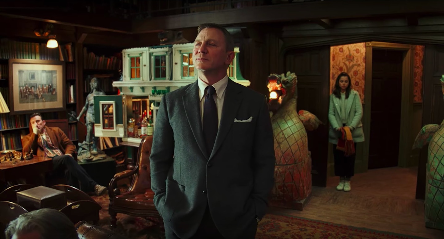 Knives Out Trailer to Rian Johnson's Murder